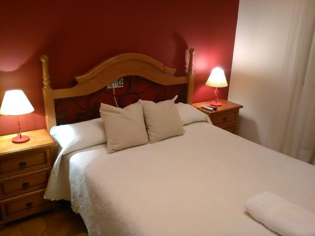 Casa Rural La Esmeralda ナバレドンダ・デ・グレドス エクステリア 写真